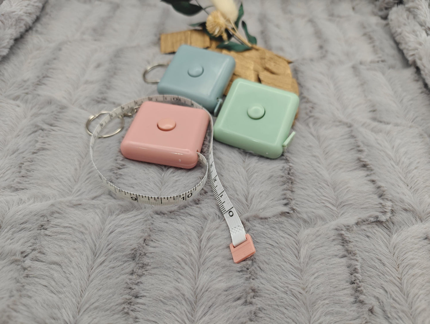 Personalisierter Schlüsselanhänger Maßband mit Gravur | Maßband 150cm | Individuelles Geschenk mit Name | Praktisches Rollmaßband