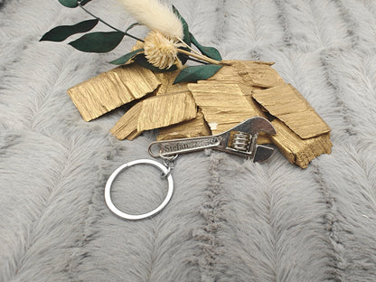Schlüsselanhänger personalisiert Franzose mit Gravur Werkzeug Engländer DIY Heimwerken Stahl Geschenk