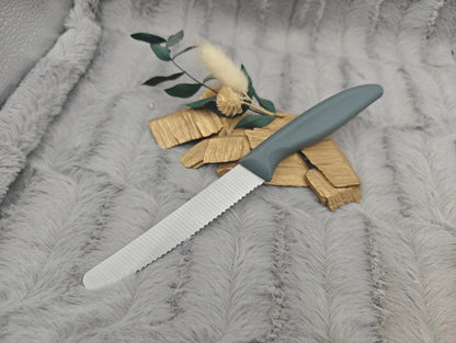 Personalisiertes Messer mit Gravur auf Klinge | Scharfes Brötchenmesser & Tomatenmesser Wellenschliff | Küchenmesser Edelstahl | Geschenk