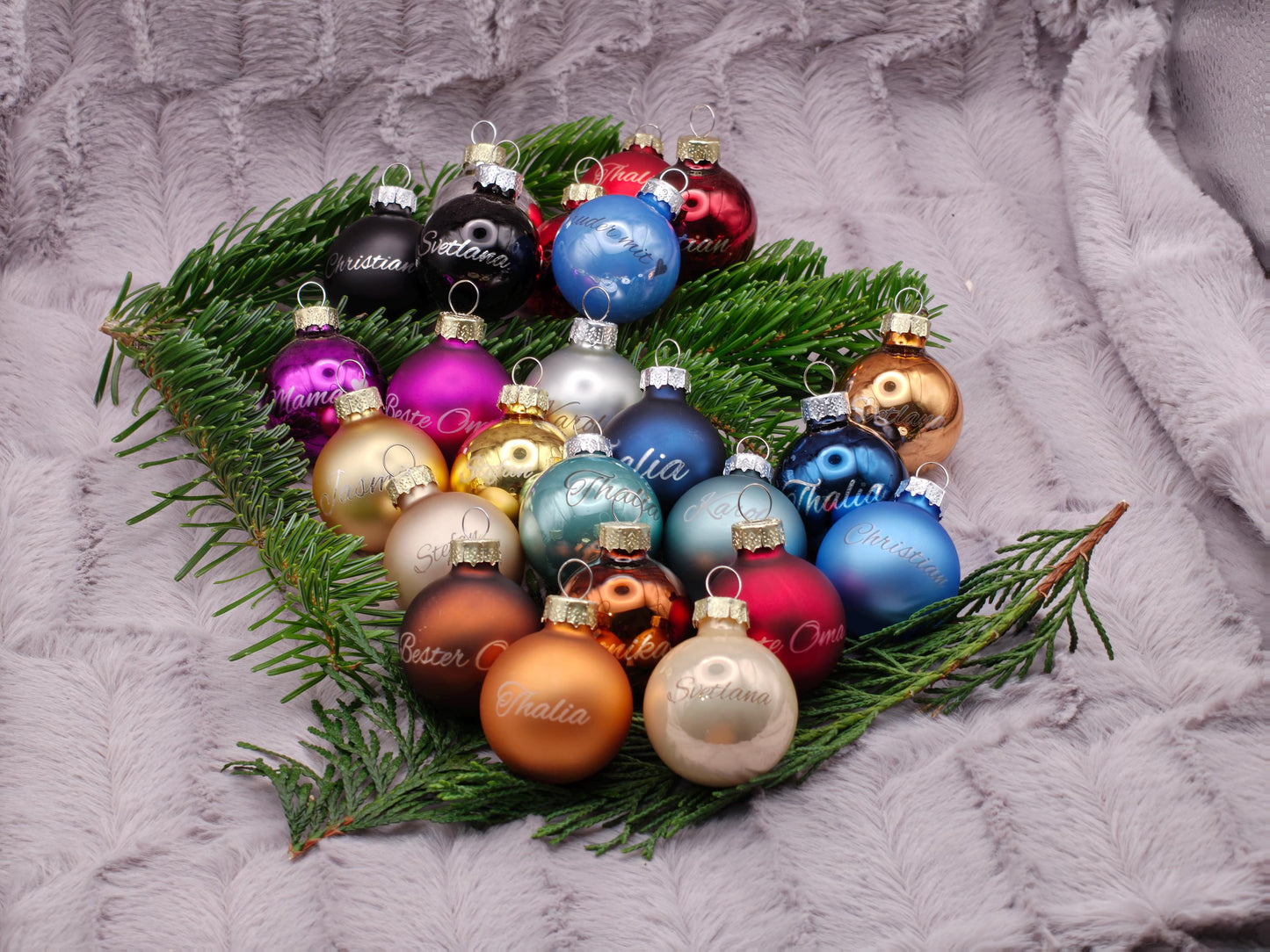 Kleine personalisierte Christbaumkugel aus Glas | 35mm Weihnachtskugel mit Name | Mini Baumschmuck Echtglas Matt & Glänzend Weihnachten