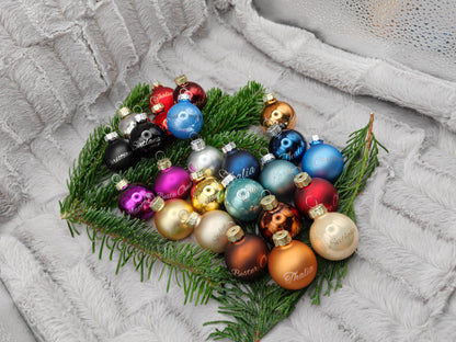 Kleine personalisierte Christbaumkugel aus Glas | 35mm Weihnachtskugel mit Name | Mini Baumschmuck Echtglas Matt & Glänzend Weihnachten