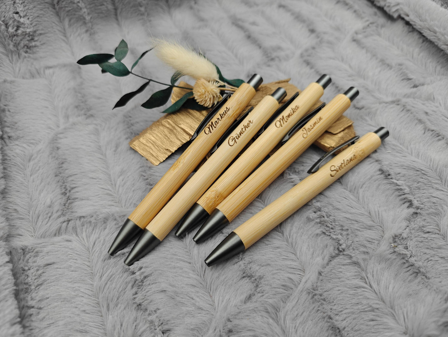 Kugelschreiber personalisiert aus Bambus mit PU Kunstleder-Etui mit Gravur gunmetal Kuli Stift Holz Gastgeschenk Geschenk Gift