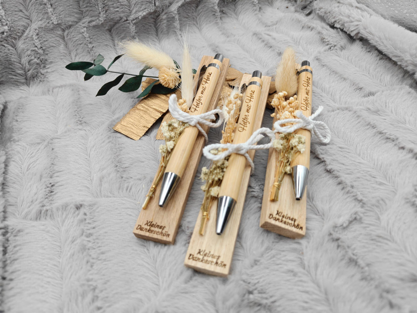 Kugelschreiber personalisiert Geschenk mit Trockenblumen Deko Bambus individueller Gravur schwarz Kuli Stift Holz Gastgeschenk Geschenk Gift