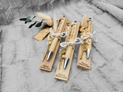 Kugelschreiber personalisiert Geschenk mit Trockenblumen Deko Bambus individueller Gravur schwarz Kuli Stift Holz Gastgeschenk Geschenk Gift