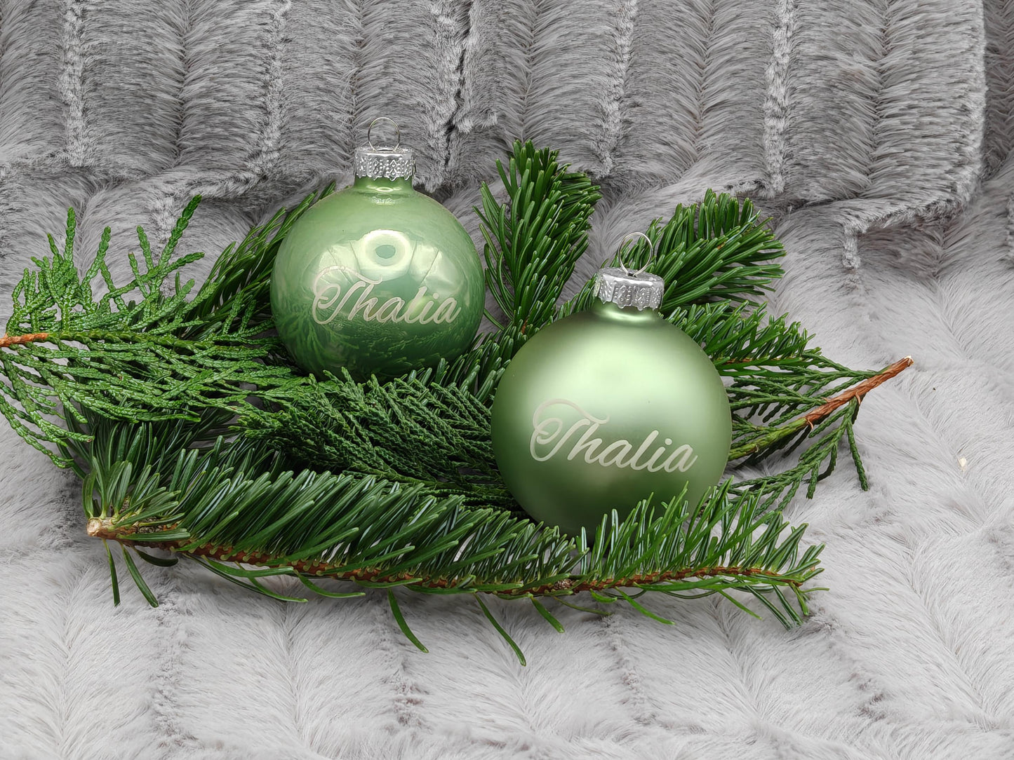 Personalisierte Christbaumkugel Glas | 58mm Weihnachtskugel mit Name graviert | Echtglas Baumschmuck Matt & Glänzend | Geschenk Dekoration