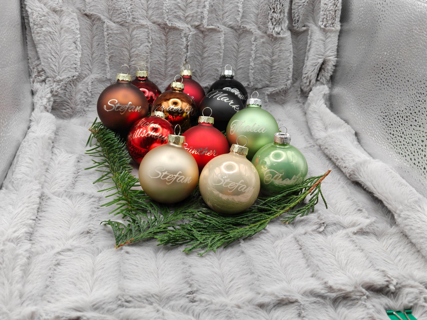 Personalisierte Christbaumkugel Glas | 58mm Weihnachtskugel mit Name graviert | Echtglas Baumschmuck Matt & Glänzend | Geschenk Dekoration