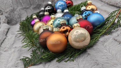 Kleine personalisierte Christbaumkugel aus Glas | 35mm Weihnachtskugel mit Name | Mini Baumschmuck Echtglas Matt & Glänzend Weihnachten