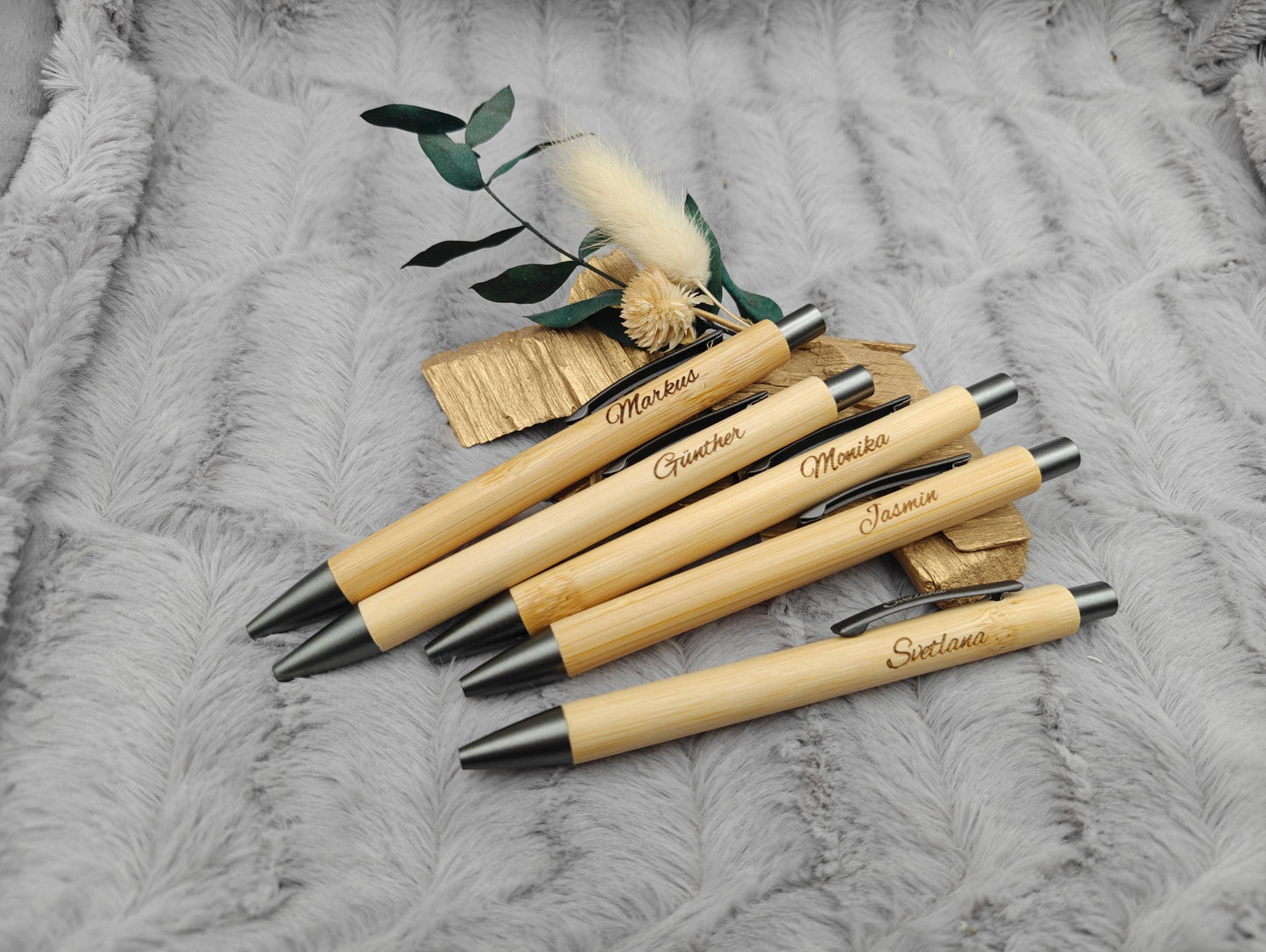 Kugelschreiber personalisiert aus Bambus mit PU Kunstleder-Etui mit Gravur gunmetal Kuli Stift Holz Gastgeschenk Geschenk Gift