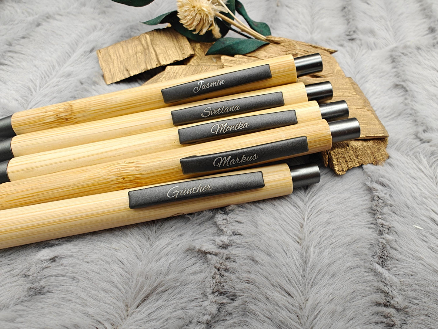 Kugelschreiber personalisiert aus Bambus mit PU Kunstleder-Etui mit Gravur gunmetal Kuli Stift Holz Gastgeschenk Geschenk Gift