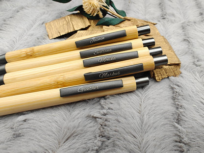 Kugelschreiber personalisiert aus Bambus mit PU Kunstleder-Etui mit Gravur gunmetal Kuli Stift Holz Gastgeschenk Geschenk Gift