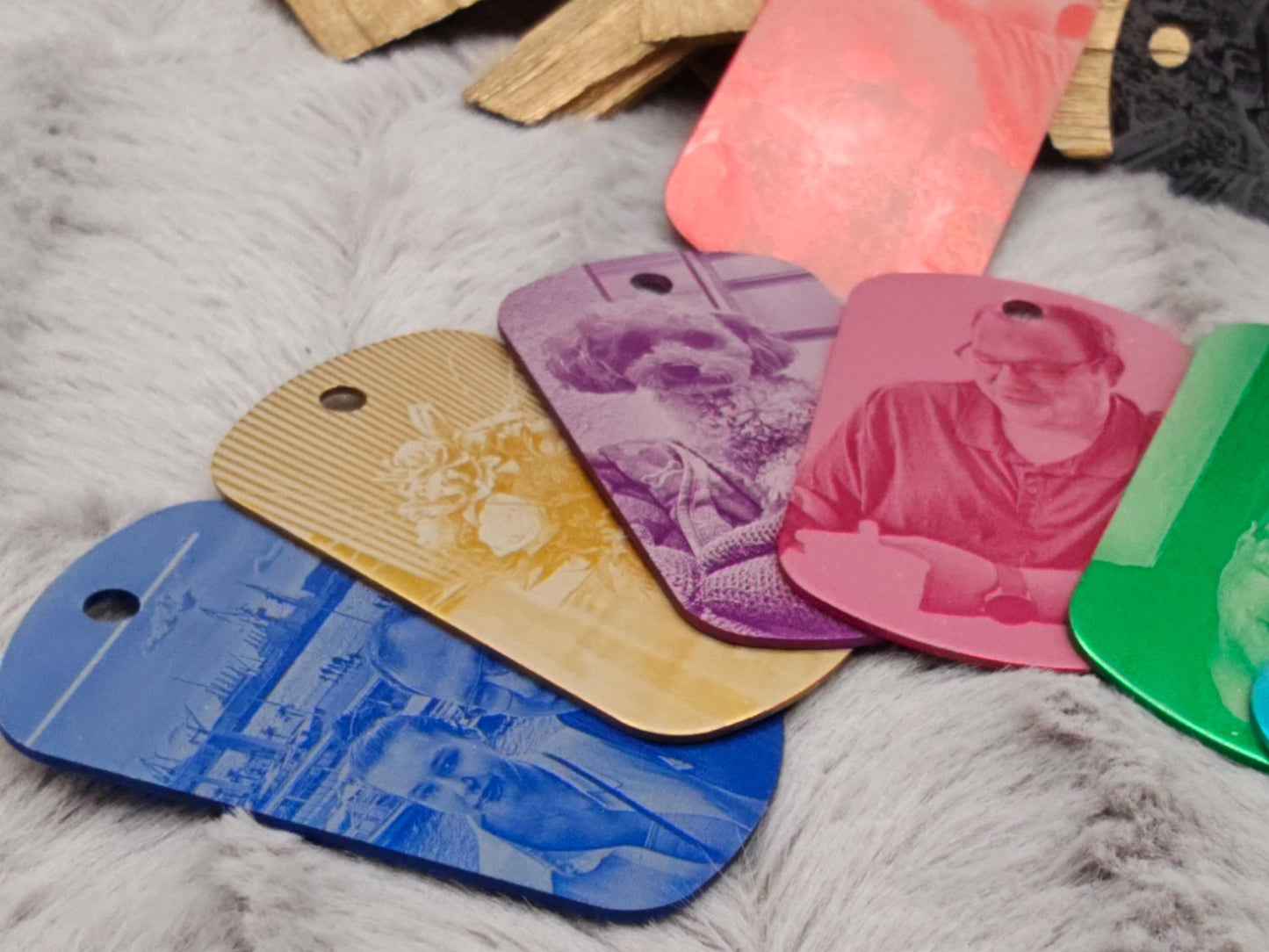 Dog Tag Hundemarke mit Fotogravur aus Aluminium eloxiert | Personalisierte Erkennungsmarke mit Foto | Individueller Anhänger inkl. Kette