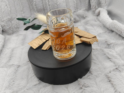 Schnapsglas Mini personalisiert Maßkrug Bierkrug Glas JGA Hochzeit Party Gag 40ml mit individueller Gravur