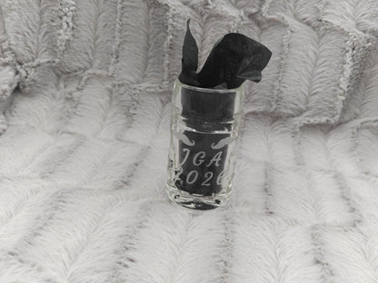 Schnapsglas Mini personalisiert Maßkrug Bierkrug Glas JGA Hochzeit Party Gag 40ml mit individueller Gravur