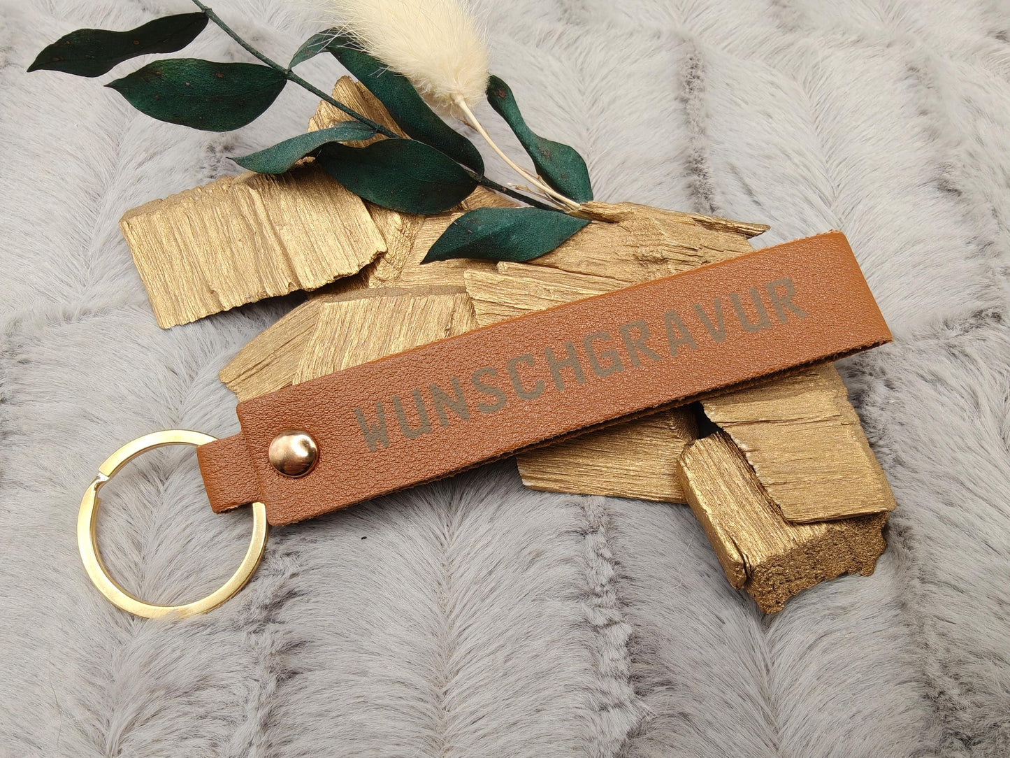 Personalisierter Schlüsselanhänger Kunstleder mit Name | Individueller Anhänger | Gastgeschenk Hochzeit&Geburtstag | Schlüsselband 15 Farben