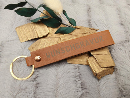 Personalisierter Schlüsselanhänger Kunstleder mit Name | Individueller Anhänger | Gastgeschenk Hochzeit&Geburtstag | Schlüsselband 15 Farben
