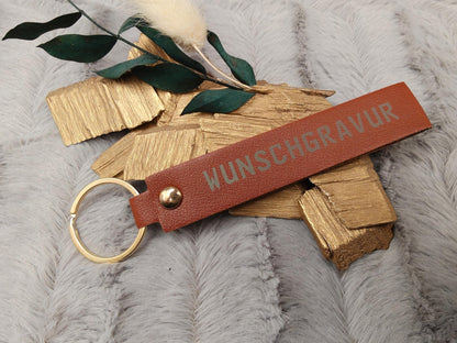 Personalisierter Schlüsselanhänger Kunstleder mit Name | Individueller Anhänger | Gastgeschenk Hochzeit&Geburtstag | Schlüsselband 15 Farben