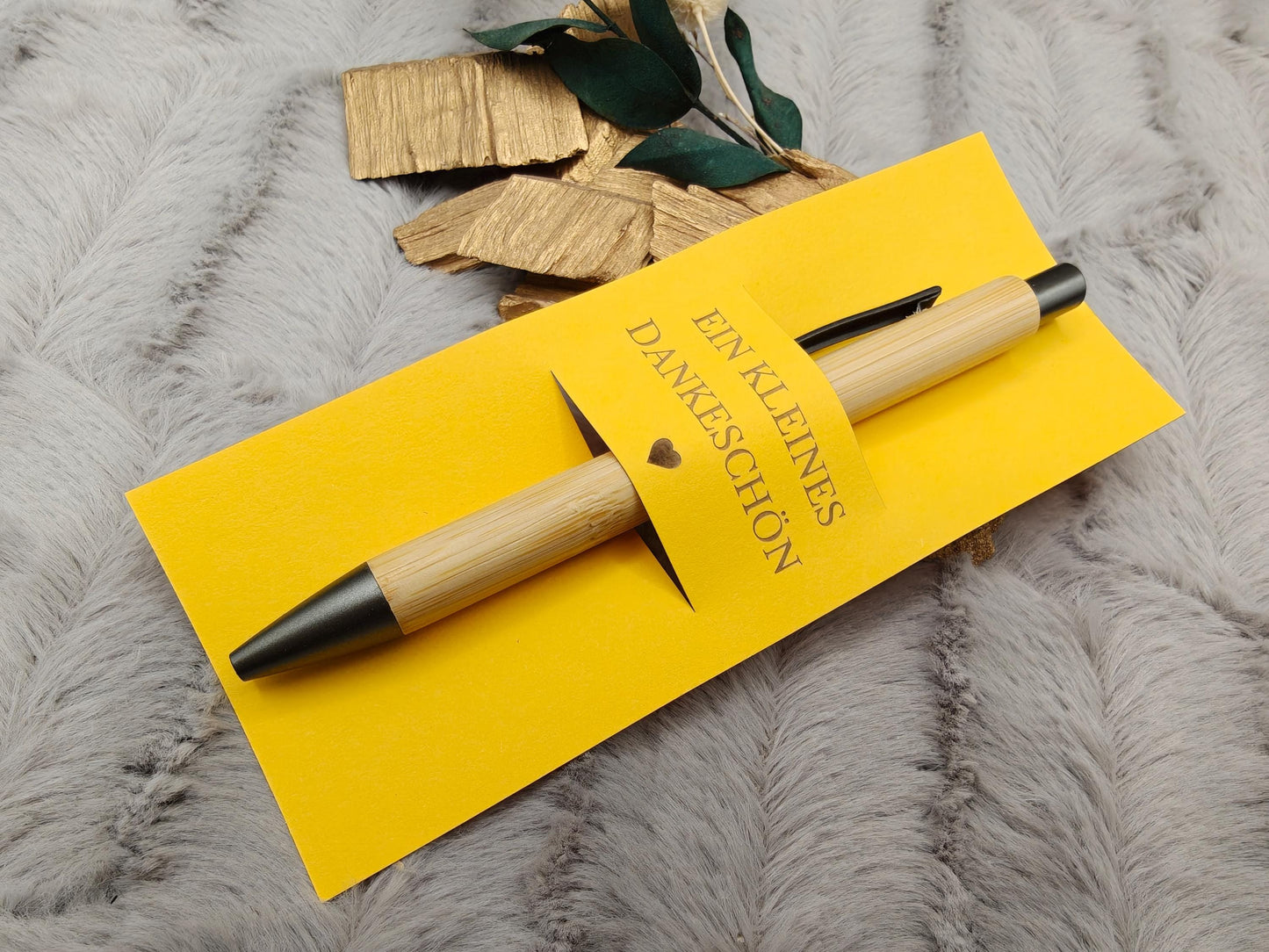 Kugelschreiber personalisiert Kleines Dankeschön Geschenk Bambus individueller Gravur 10 Farben