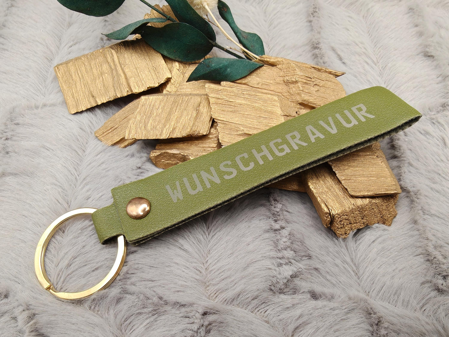 Personalisierter Schlüsselanhänger Kunstleder mit Name | Individueller Anhänger | Gastgeschenk Hochzeit&Geburtstag | Schlüsselband 15 Farben