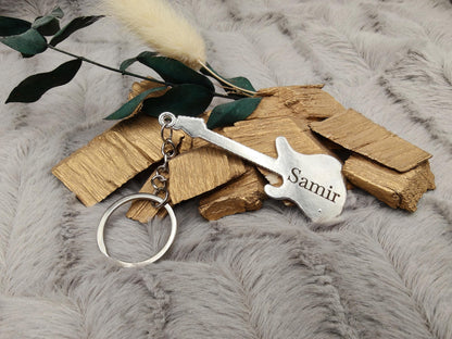 Schlüsselanhänger personalisiert Gitarre mit Gravur 70x26x1,6mm Geschenk