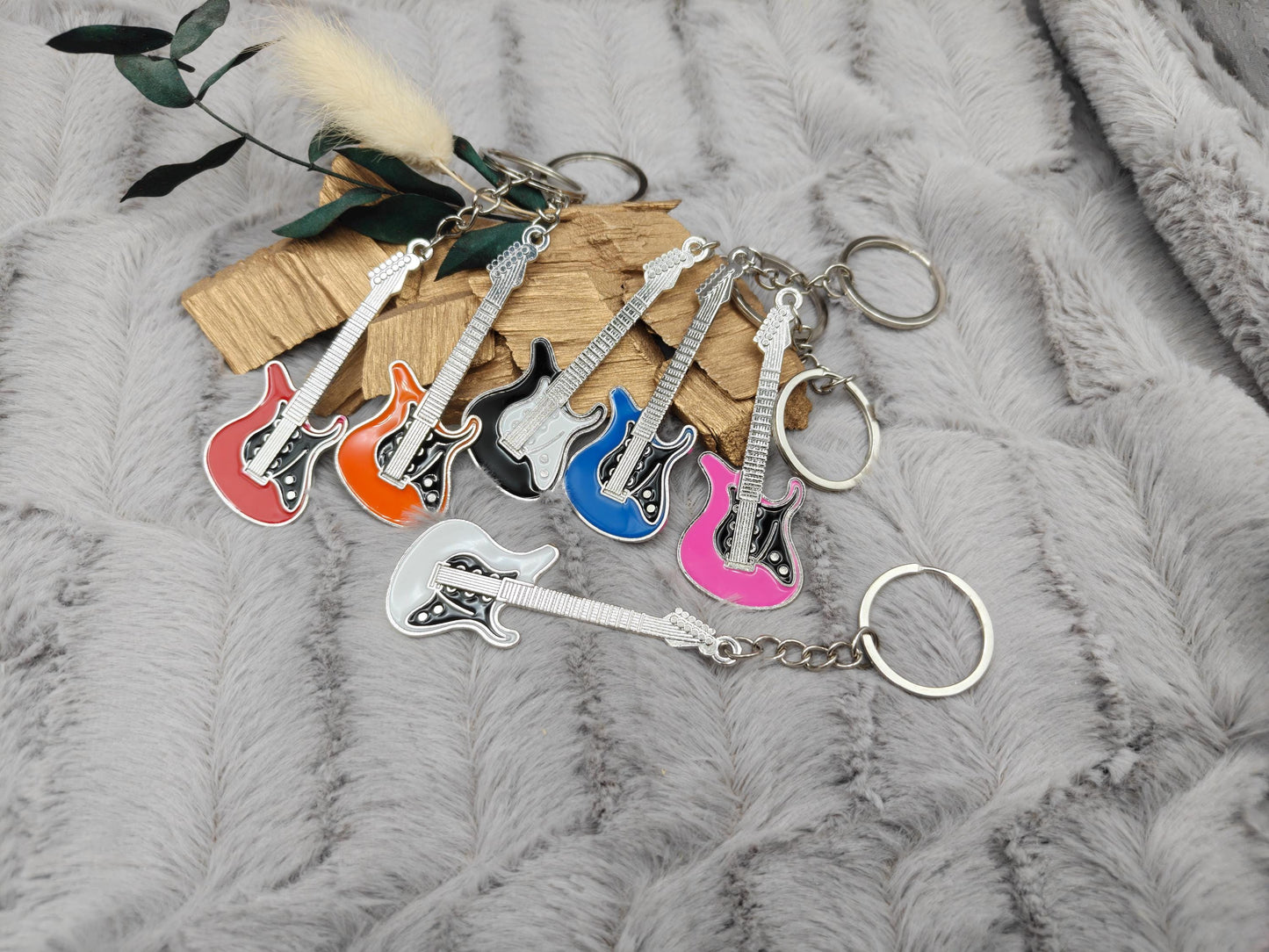Schlüsselanhänger personalisiert Gitarre mit Gravur 70x26x1,6mm Geschenk