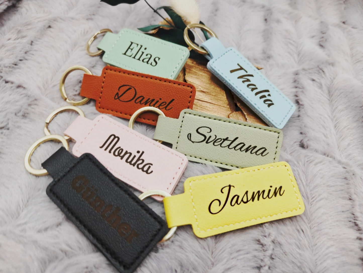 Personalisierter Kunstleder-Schlüsselanhänger schmal mit Gravur | Wunschtext | Edles Gastgeschenk Hochzeit | Individueller Schlüsselbund