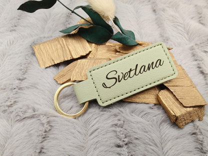 Personalisierter Kunstleder-Schlüsselanhänger schmal mit Gravur | Wunschtext | Edles Gastgeschenk Hochzeit | Individueller Schlüsselbund