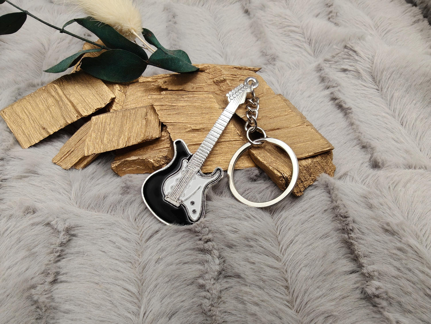 Schlüsselanhänger personalisiert Gitarre mit Gravur 70x26x1,6mm Geschenk
