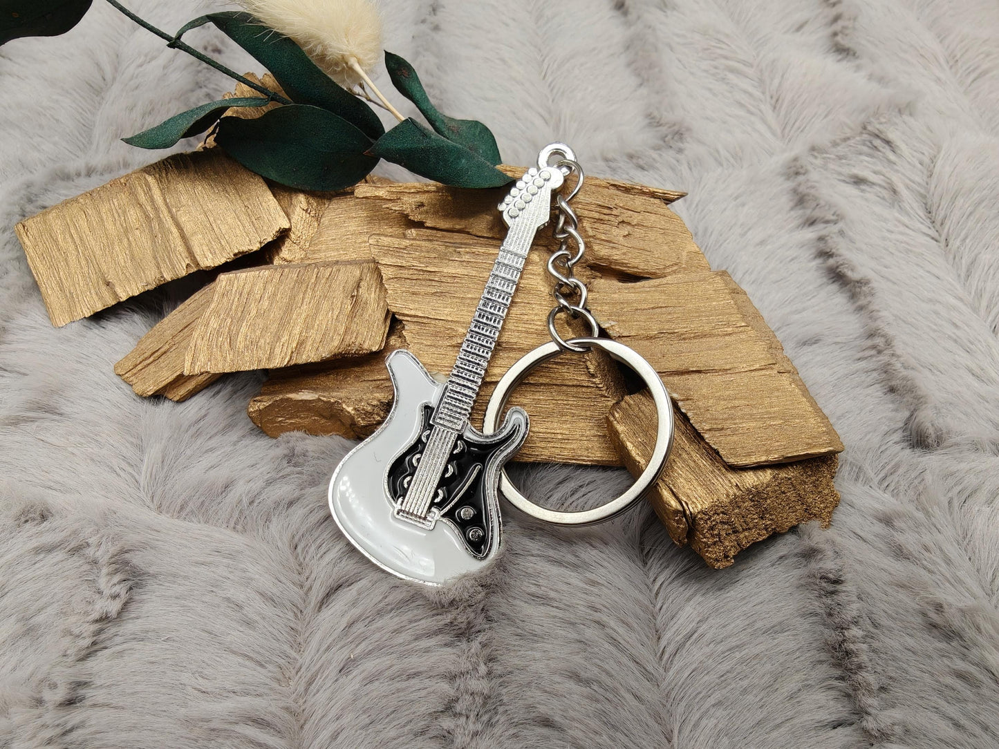 Schlüsselanhänger personalisiert Gitarre mit Gravur 70x26x1,6mm Geschenk