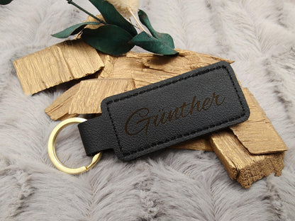 Personalisierter Kunstleder-Schlüsselanhänger schmal mit Gravur | Wunschtext | Edles Gastgeschenk Hochzeit | Individueller Schlüsselbund