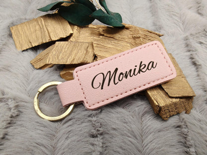 Personalisierter Kunstleder-Schlüsselanhänger schmal mit Gravur | Wunschtext | Edles Gastgeschenk Hochzeit | Individueller Schlüsselbund