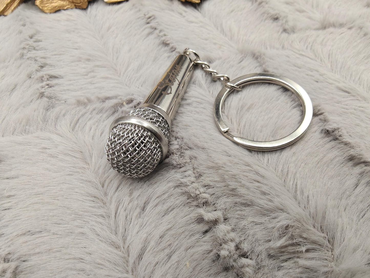 Schlüsselanhänger personalisiert Mikrofon Singen Star Metall mit individueller Gravur Geschenk