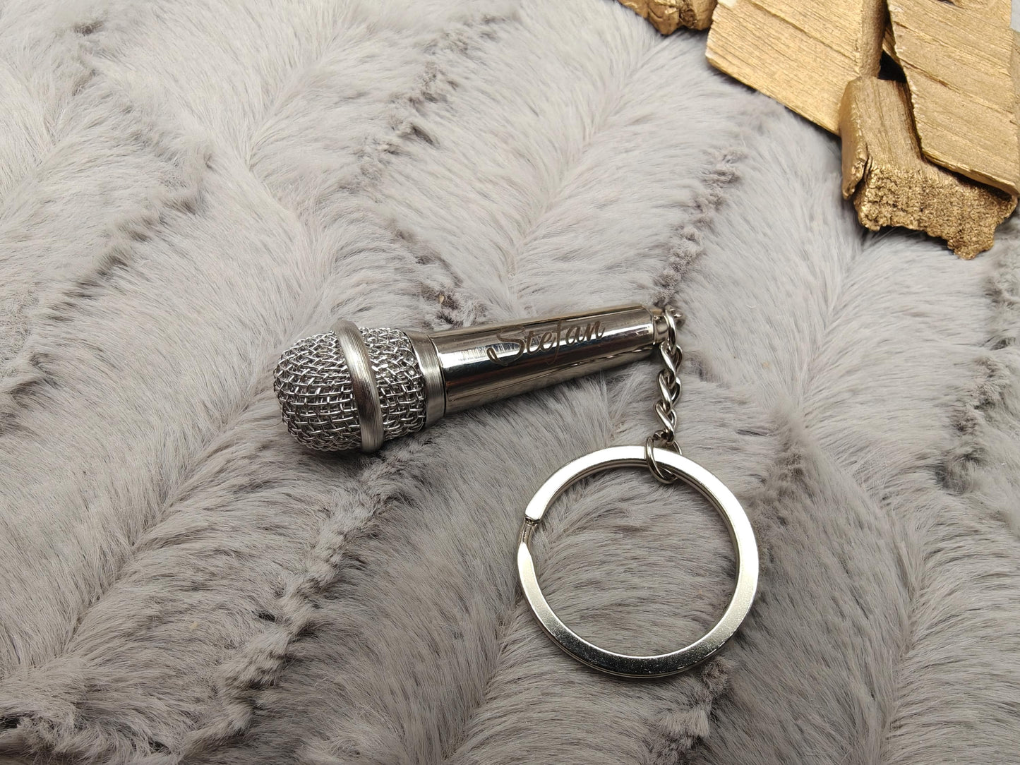 Schlüsselanhänger personalisiert Mikrofon Singen Star Metall mit individueller Gravur Geschenk