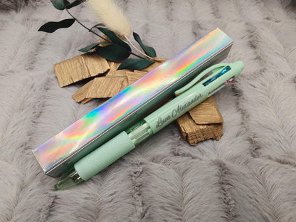 Personalisierter Kugelschreiber 4 Farben mit Name Gravur  4-in-1 Stift mit Wunschtext  Geschenkidee Büro & Lehrer  Farbstift Gelstift