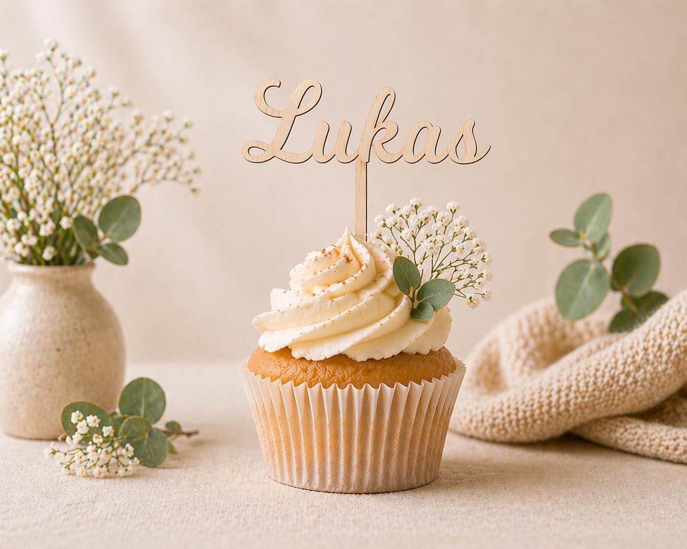 Caketopper personalisiert mit Namen für Cupcakes Muffins Minitörtchen Cake Topper Holz konturgeschnitten