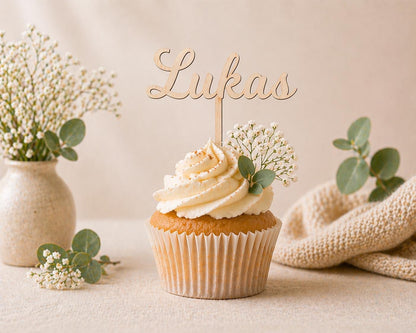Caketopper personalisiert mit Namen für Cupcakes Muffins Minitörtchen Cake Topper Holz konturgeschnitten