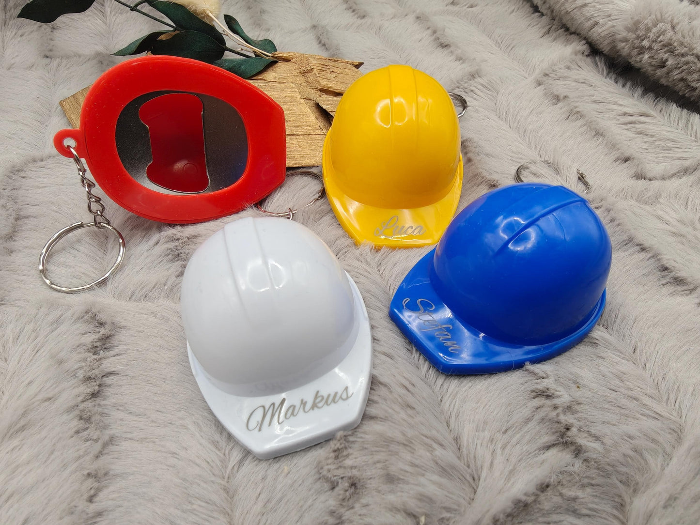 Schlüsselanhänger Schutzhelm mit Flaschenöffner mit individueller Gravur 4 Farben verfügbar personalisiert Geschenk