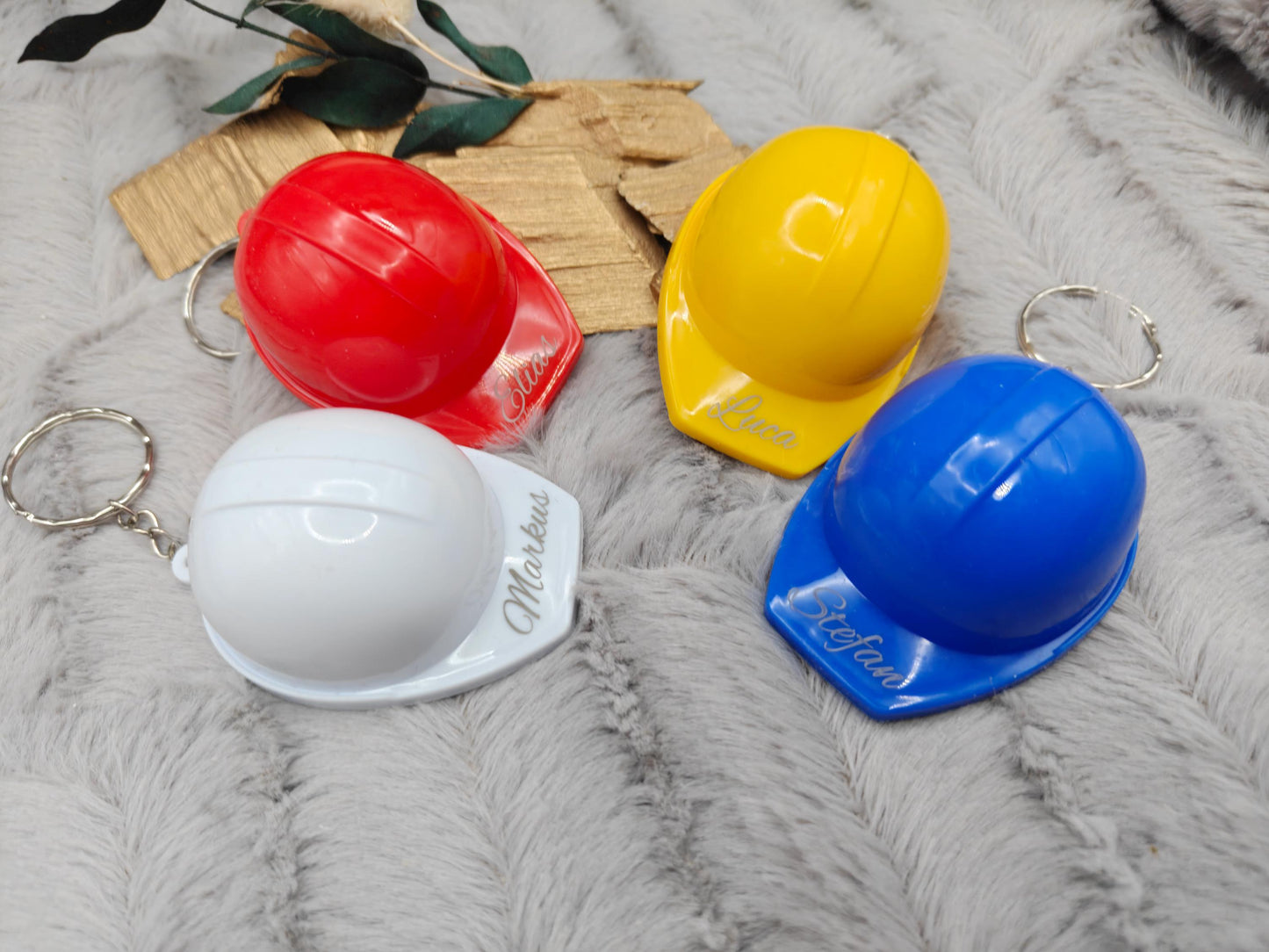 Schlüsselanhänger Schutzhelm mit Flaschenöffner mit individueller Gravur 4 Farben verfügbar personalisiert Geschenk