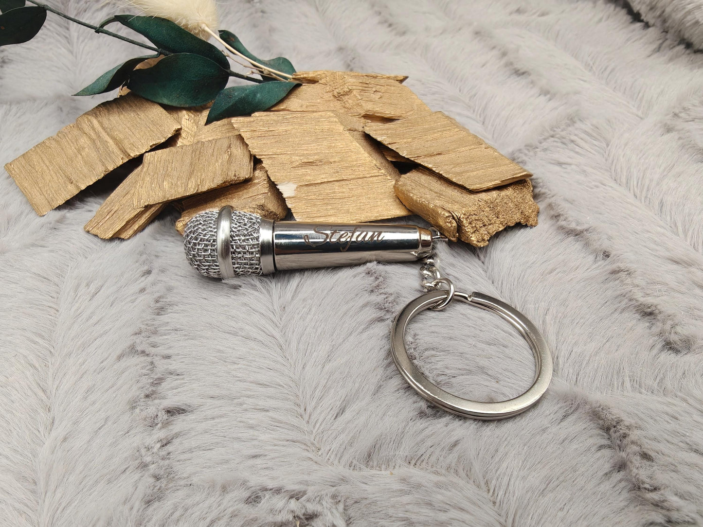 Schlüsselanhänger personalisiert Mikrofon Singen Star Metall mit individueller Gravur Geschenk