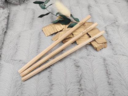 Personalisierter Bleistift mit Gravur | Gastgeschenk Hochzeit & Kommunion | Platzkarte Alternative | Bleistift mit Namen für Schultüte
