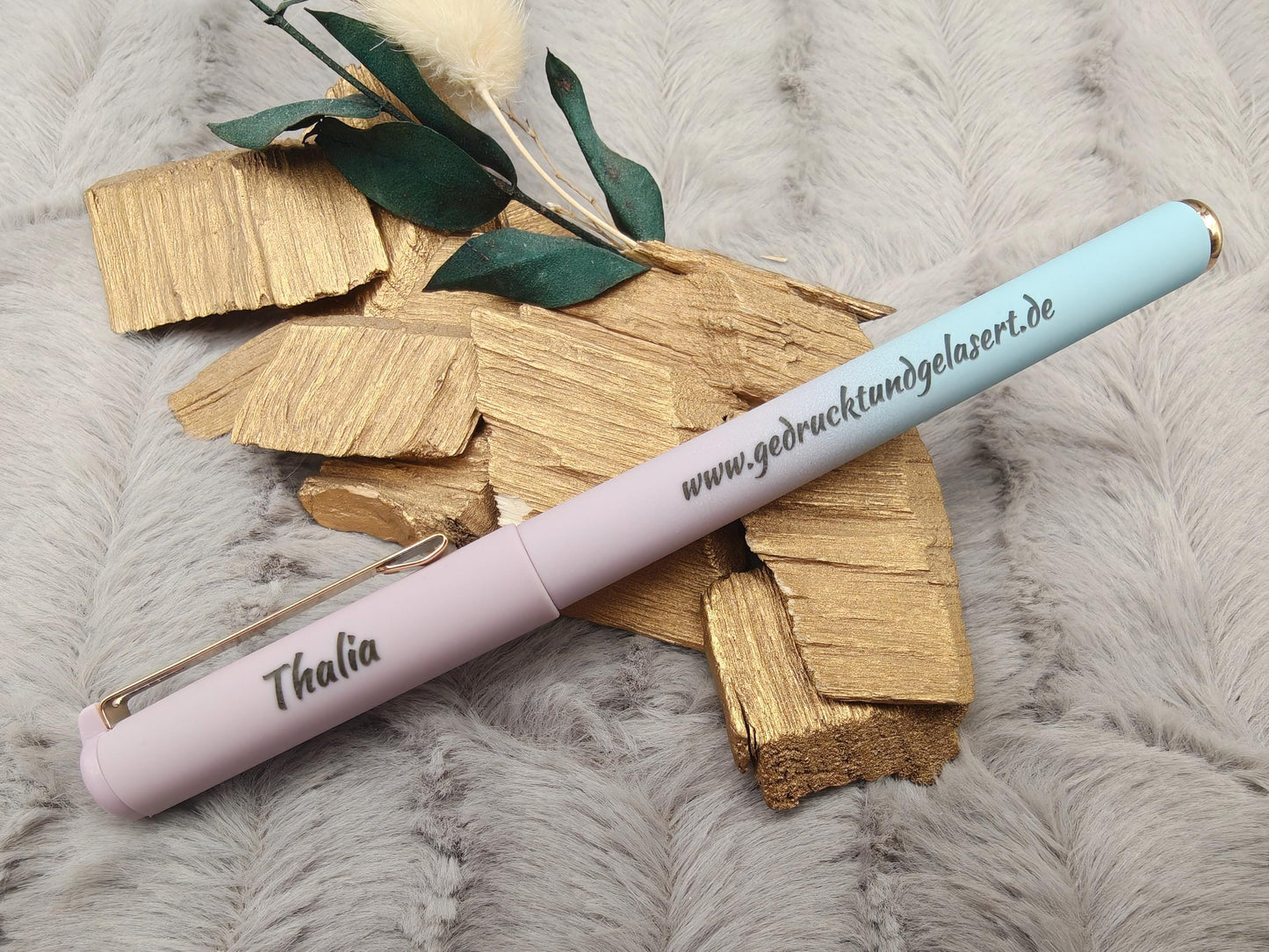 Personalisierter Gelschreiber mit Farbverlauf | Soft-Touch Stift mit Gravur | Name auf Kappe oder Griff | Bunte Tinte | Geschenk