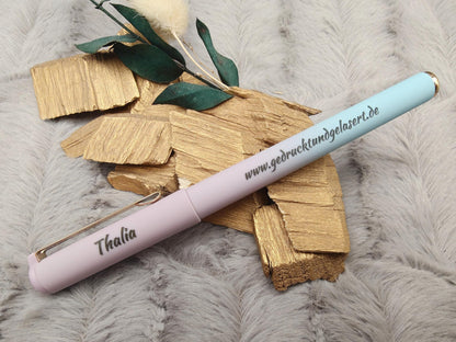 Personalisierter Gelschreiber mit Farbverlauf | Soft-Touch Stift mit Gravur | Name auf Kappe oder Griff | Bunte Tinte | Geschenk