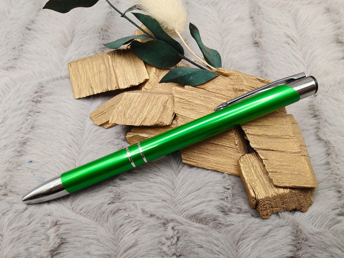 Personalisierter Kugelschreiber Aluminium 13 Farben mit Gravur | Kuli mit Name | Hochwertiger Stift schwarz schreibend | Geschenk Kollegen