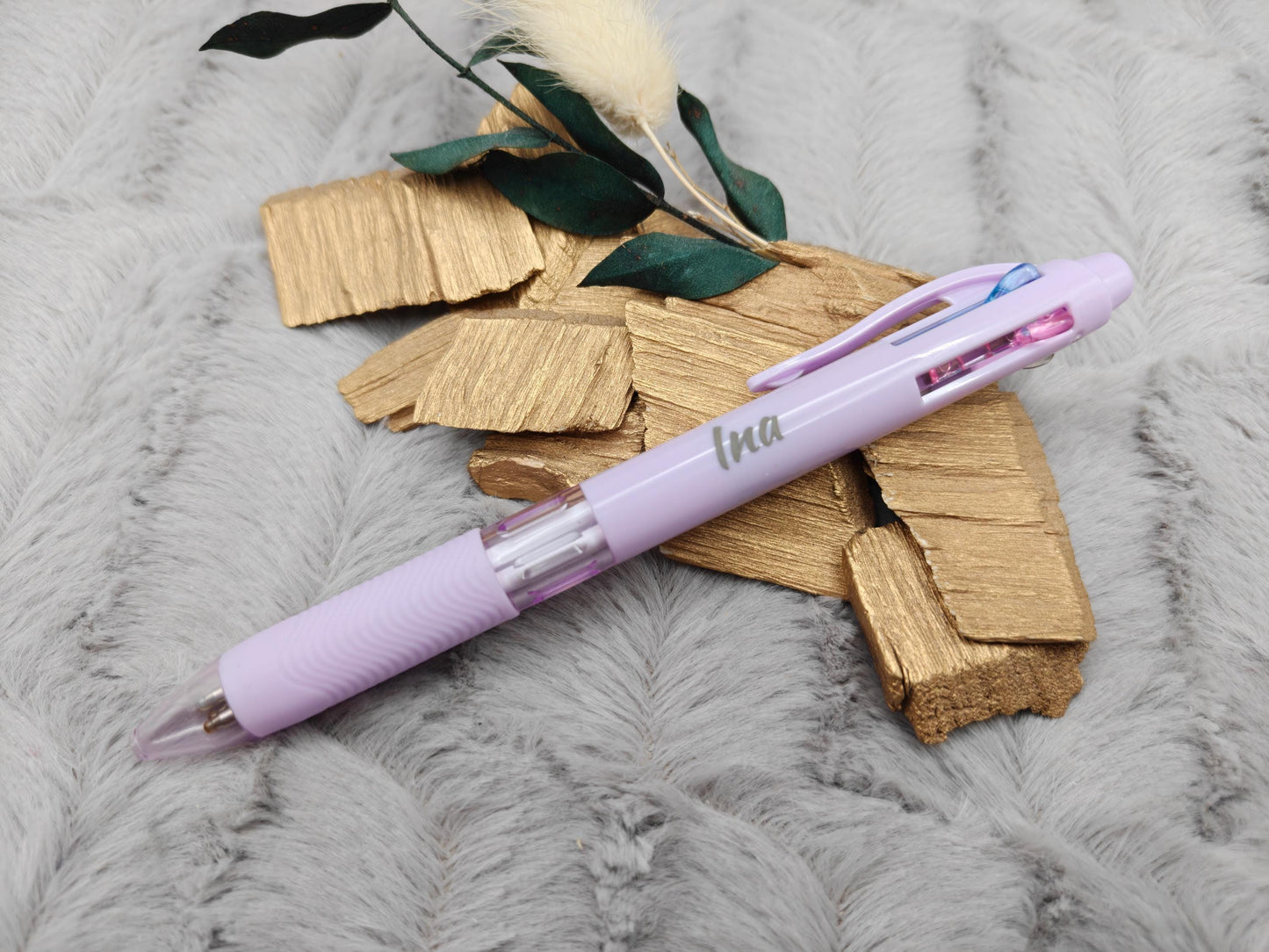 Personalisierter Kugelschreiber 4 Farben mit Name Gravur  4-in-1 Stift mit Wunschtext  Geschenkidee Büro & Lehrer  Farbstift Gelstift