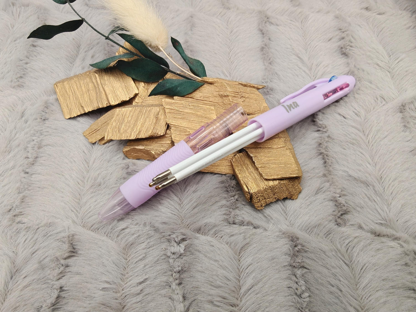 Personalisierter Kugelschreiber 4 Farben mit Name Gravur  4-in-1 Stift mit Wunschtext  Geschenkidee Büro & Lehrer  Farbstift Gelstift