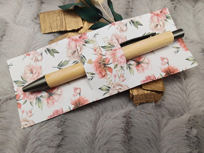 Kugelschreiber Bambus personalisiert in Papphülle mit "Ein Kleines Dankeschön" 5 florare Muster Geschenk individueller Gravur