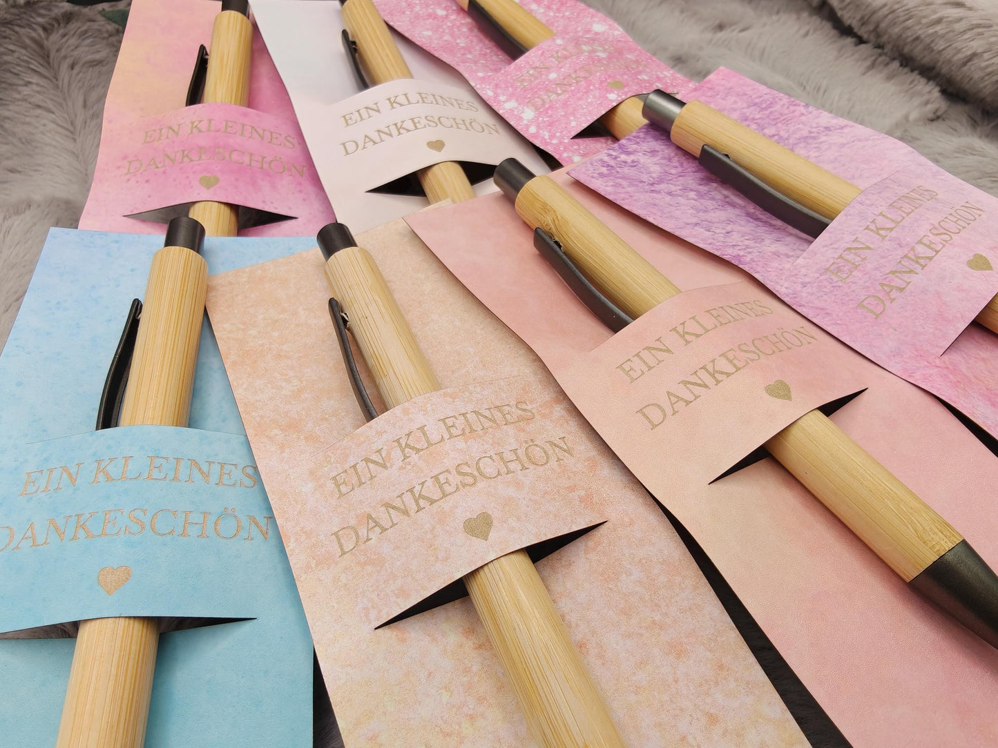 Kugelschreiber Bambus personalisiert in Papphülle mit "Ein Kleines Dankeschön" 7 schöne Muster Geschenk individueller Gravur
