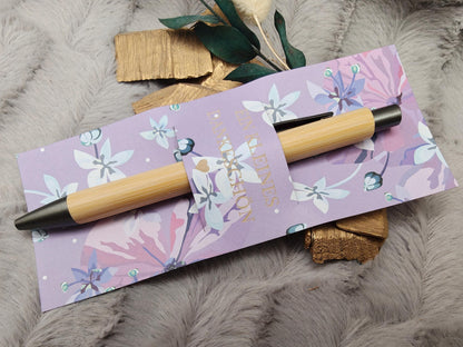 Kugelschreiber Bambus personalisiert in Papphülle mit "Ein Kleines Dankeschön" 6 florare Muster Geschenk individueller Gravur