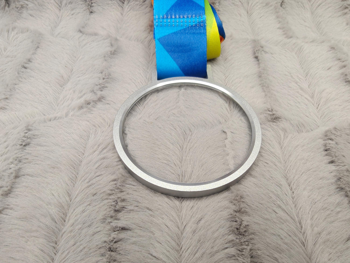 Personalisierte Medaille mit Name & Alter | Gold Silber Bronze mit Kristallglas | Individuelle Auszeichnung | Medaille mit Band graviert