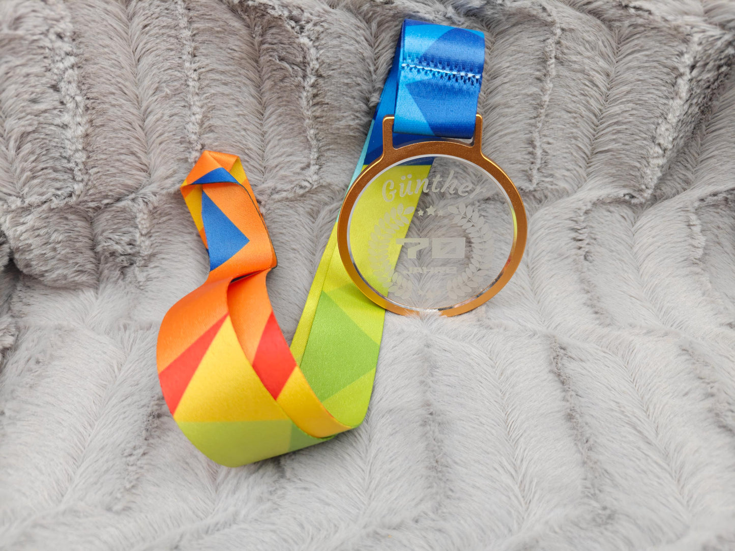 Personalisierte Medaille mit Name & Alter | Gold Silber Bronze mit Kristallglas | Individuelle Auszeichnung | Medaille mit Band graviert