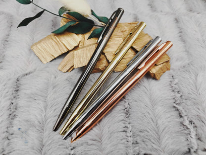 Personalisierter Kugelschreiber Slim Design | Eleganter Stift mit Gravur | 4 Farben Kuli Geschenk mit Name | Roségold Gold Silber Gunmetal
